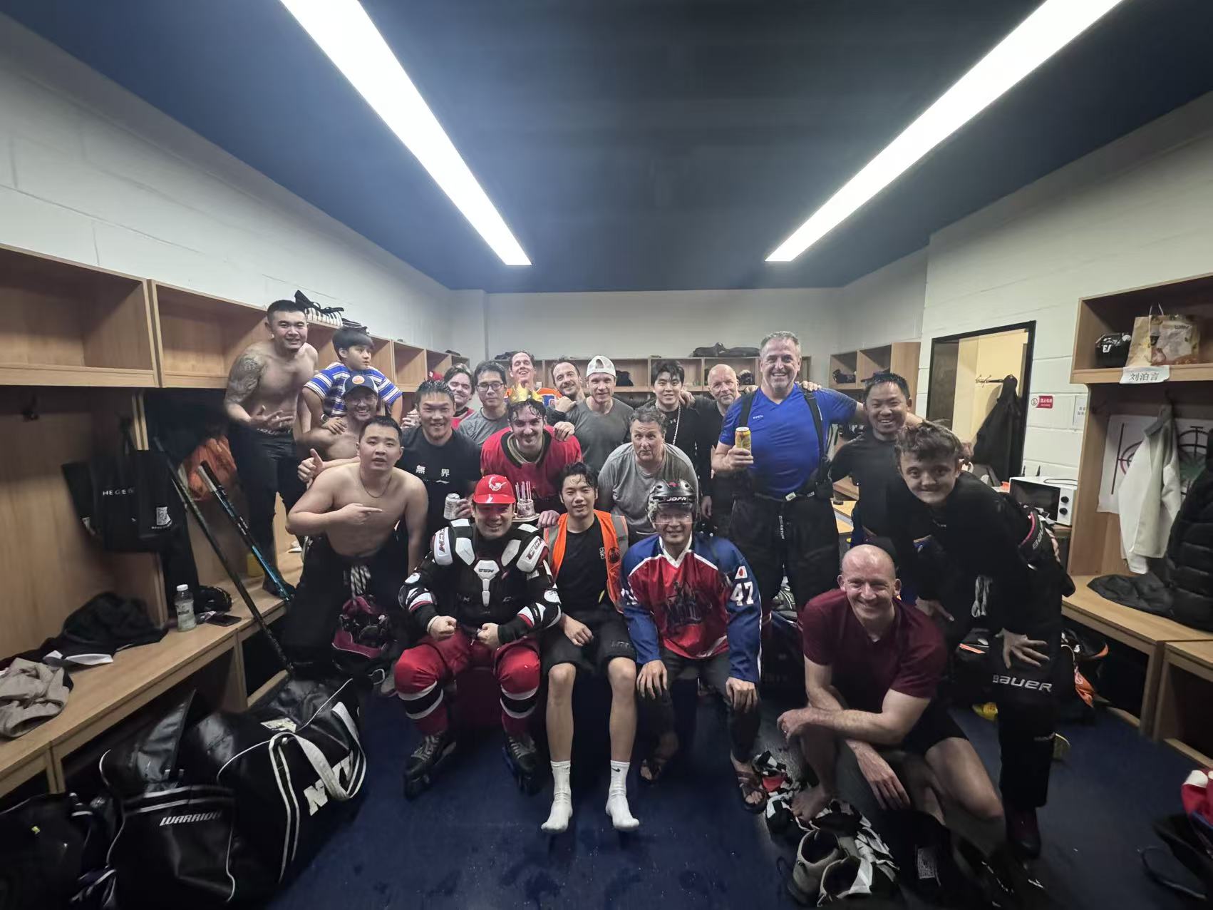 Hot Wings and Oilers Week 2 locker-room photo