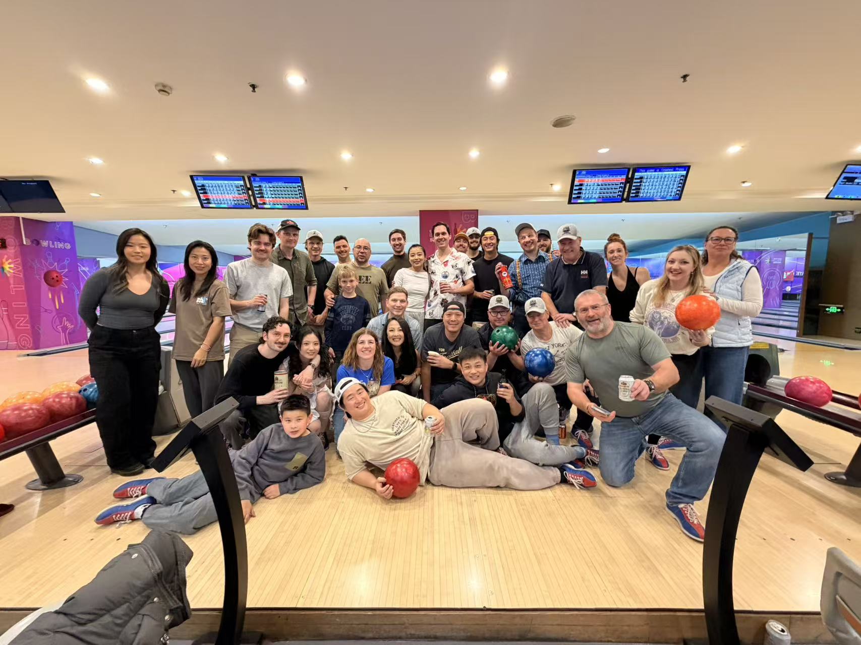 League gallery photo 13